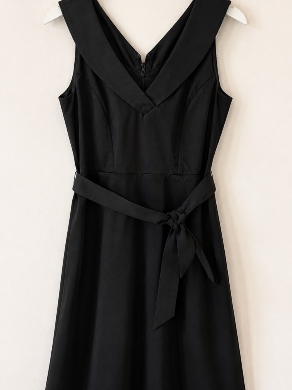 NWT Black Cotton Fit & Flare Dress Size 6 | Classic Belted Sleeveless Dress